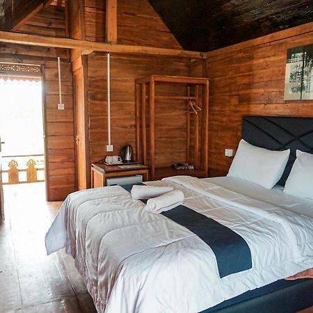 Rinjani Hill Hotel 셈바룬 라왕 외부 사진