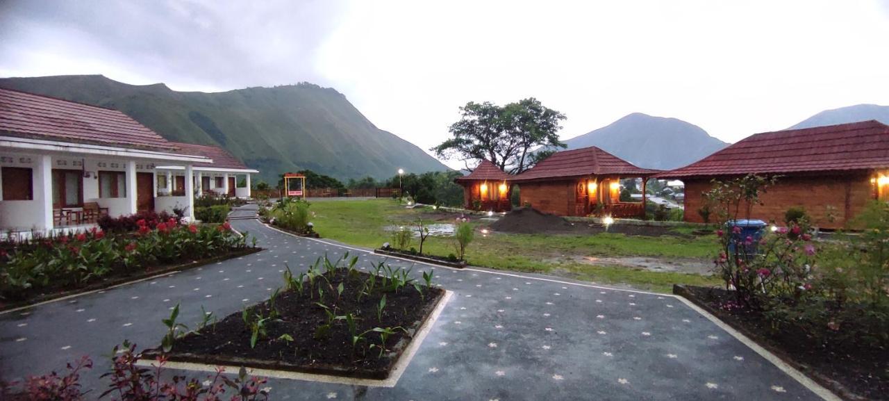 Rinjani Hill Hotel 셈바룬 라왕 외부 사진