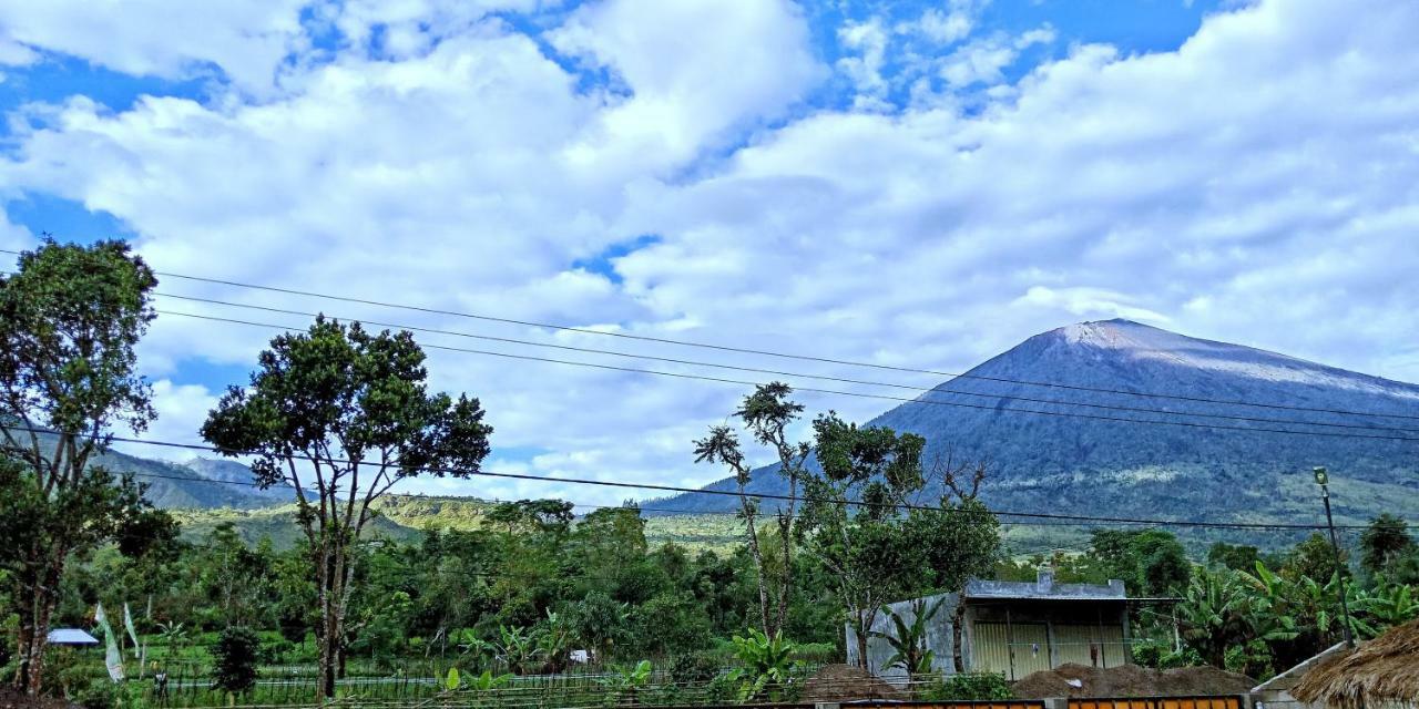Rinjani Hill Hotel 셈바룬 라왕 외부 사진