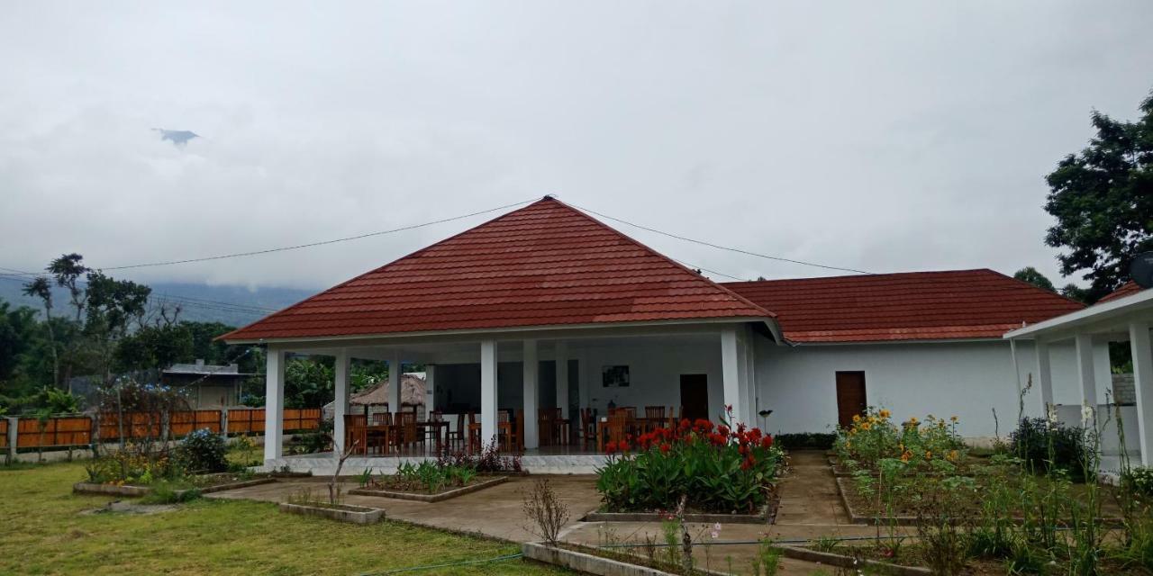 Rinjani Hill Hotel 셈바룬 라왕 외부 사진