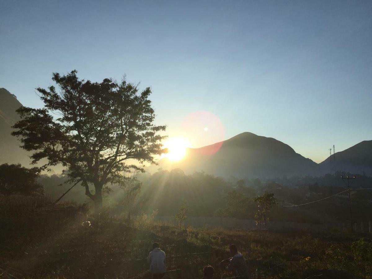Rinjani Hill Hotel 셈바룬 라왕 외부 사진